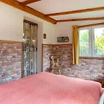 2 Bedroom Amazing Home In Choczewo Дом отдыха Choczewo