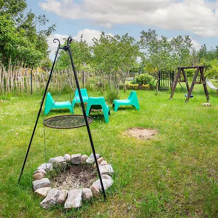2 Bedroom Amazing Home In Choczewo Дом отдыха